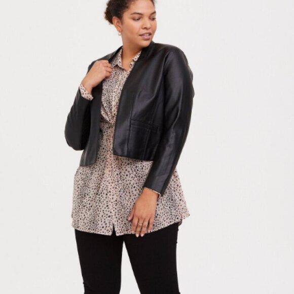 TORRID Plus Size Chiffon Twist Front Tunic Shirt - Size 0/1 - Picture 2 of 13